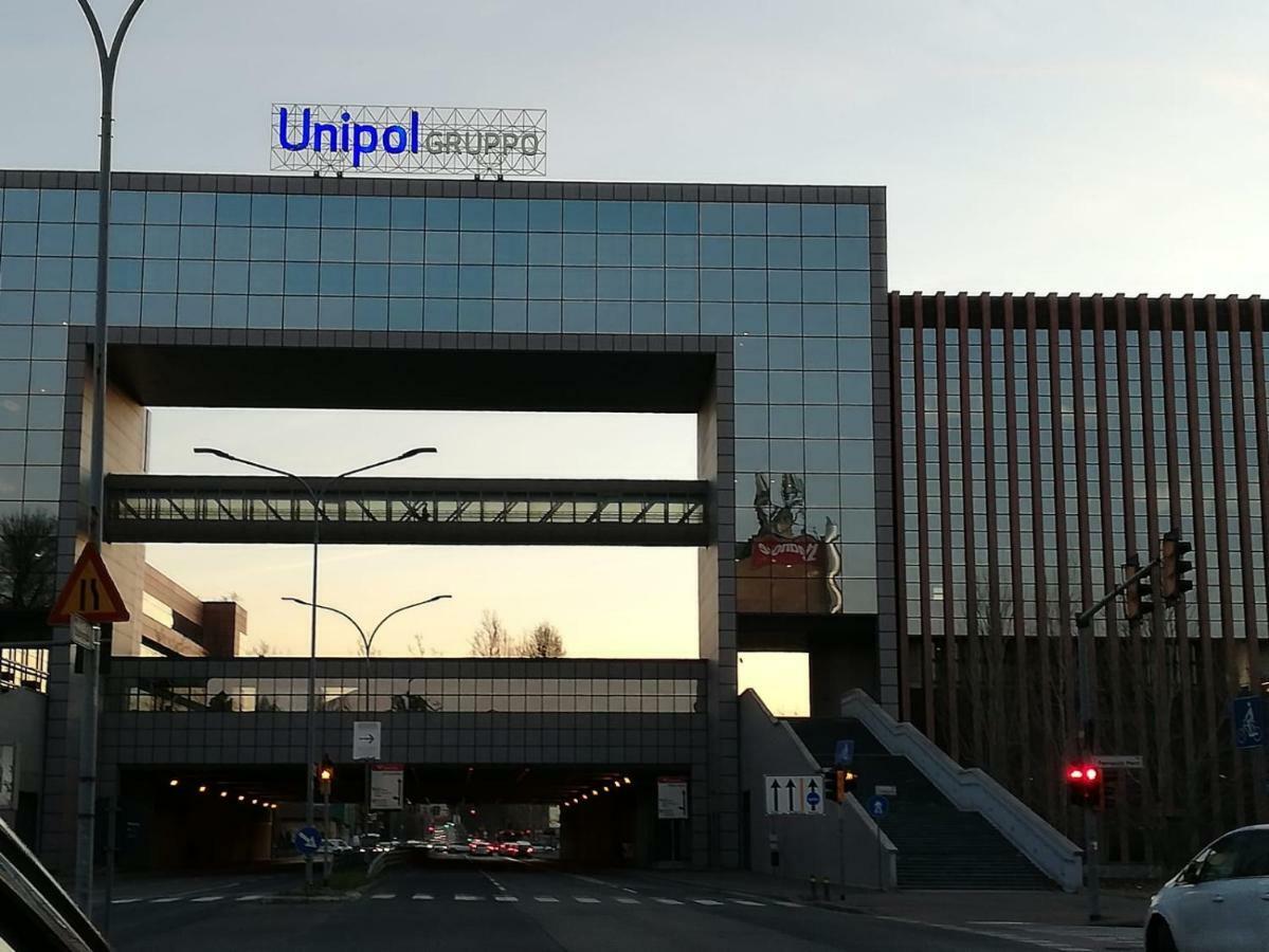 M2Bo Dossetti 27 - Fiera Apartment โบโลญญา ภายนอก รูปภาพ