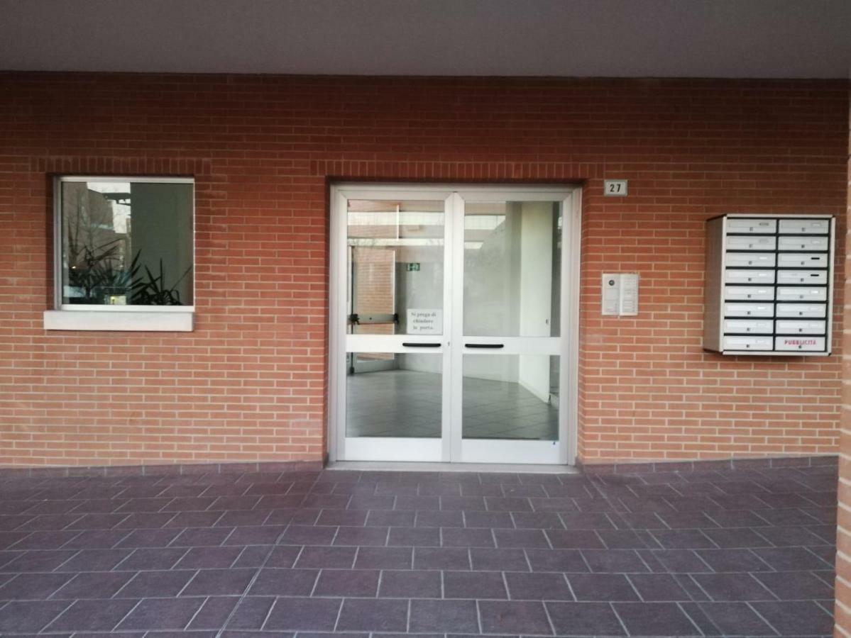 M2Bo Dossetti 27 - Fiera Apartment โบโลญญา ภายนอก รูปภาพ