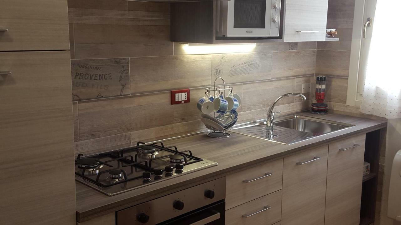 M2Bo Dossetti 27 - Fiera Apartment โบโลญญา ภายนอก รูปภาพ